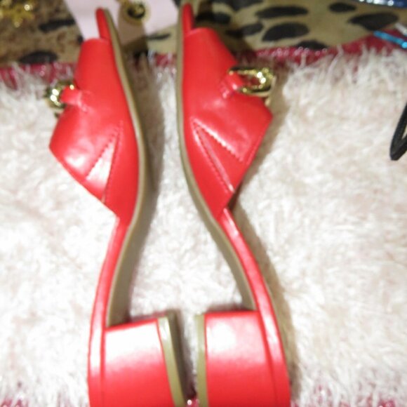 BOGO Bandolino Red Leather Gold Chain Embellished Chunky Heeled Mule Sandal sz 6 - Picture 7 of 13